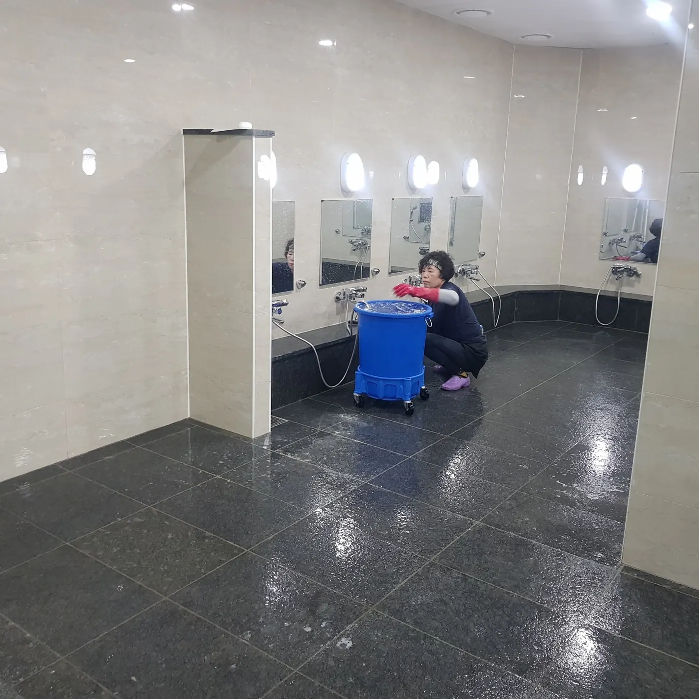 타일 줄눈 세정 — 안사면 목욕탕청소 현장