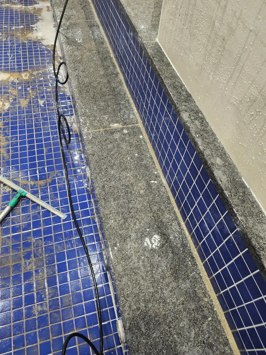 청송군 목욕탕청소 시공 현장 — 욕조 관리