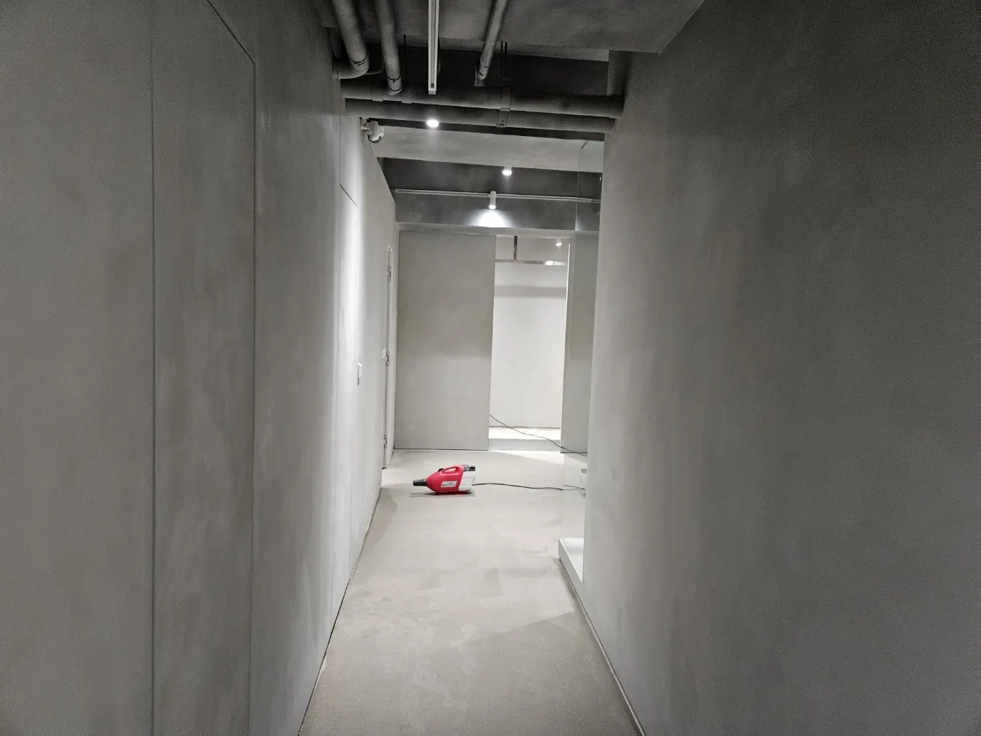 바닥 얼룩 제거 — 청송군 카페청소 현장