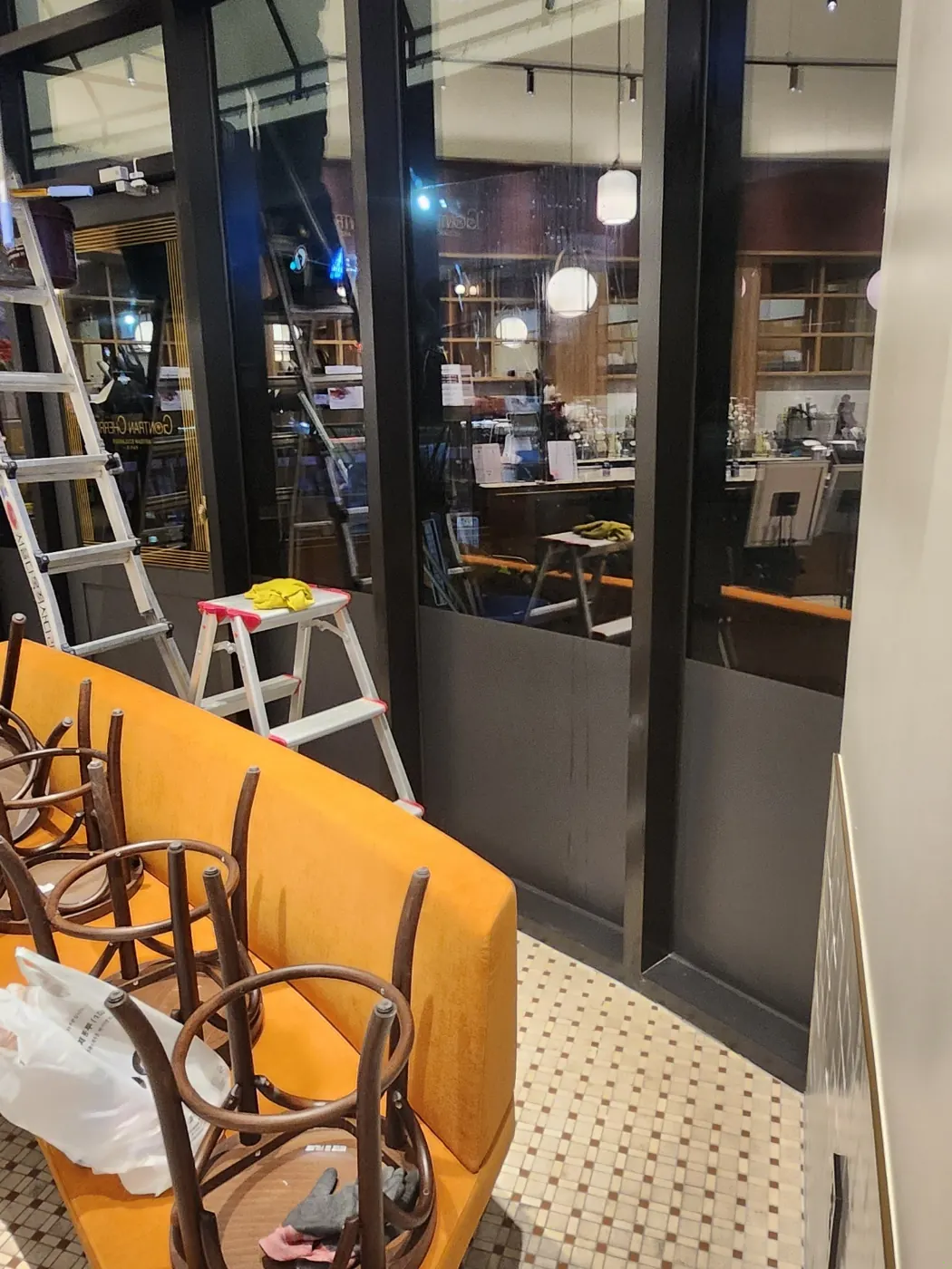 바닥 기계 작업 — 예천군 카페청소 현장