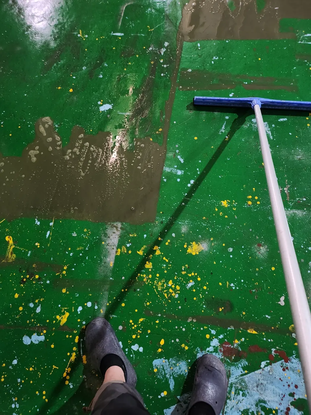 용문면 공장청소 시공 현장 — 에폭시 바닥 세정