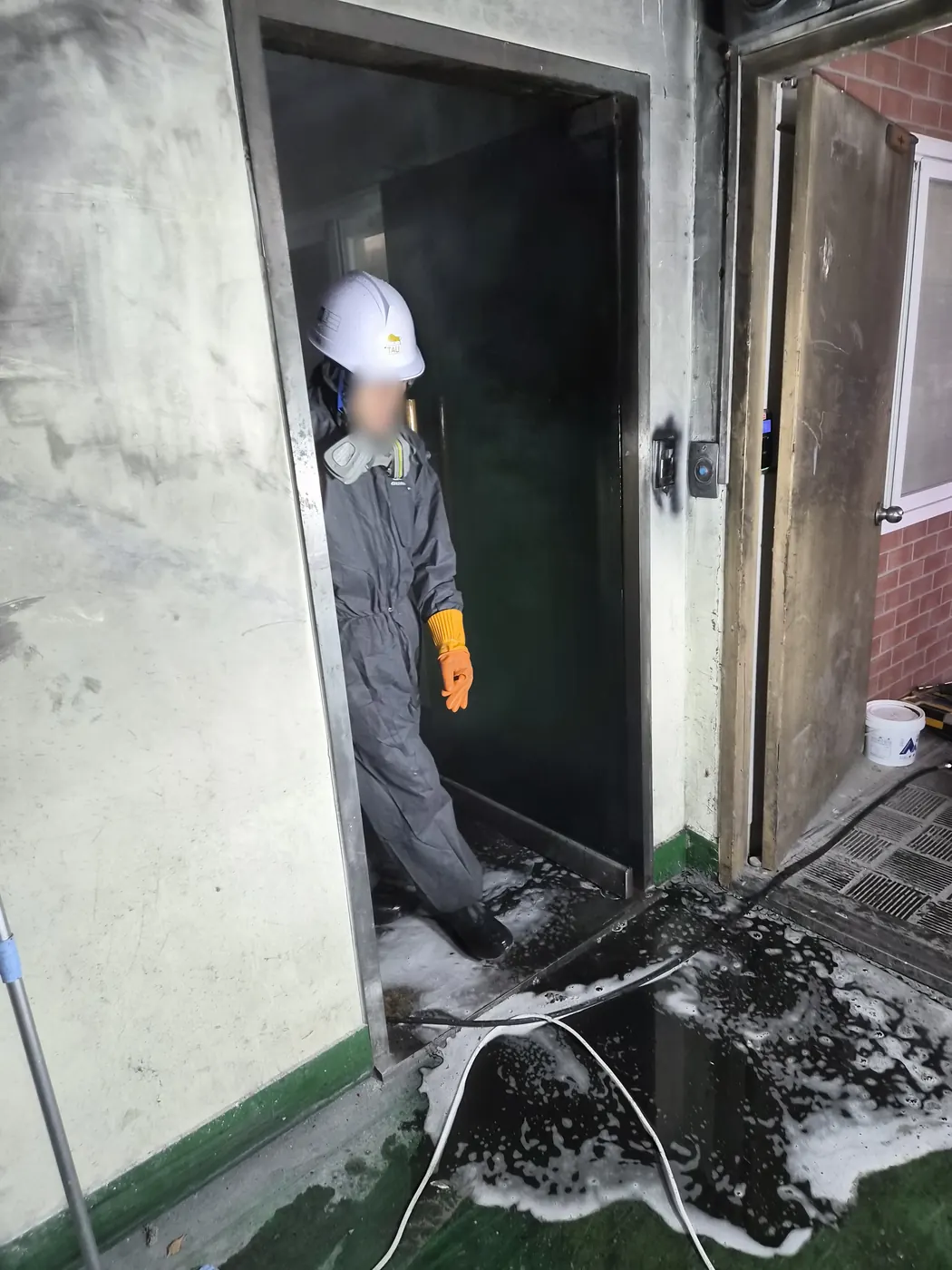 세척 진행 — 안막동 화재청소 현장