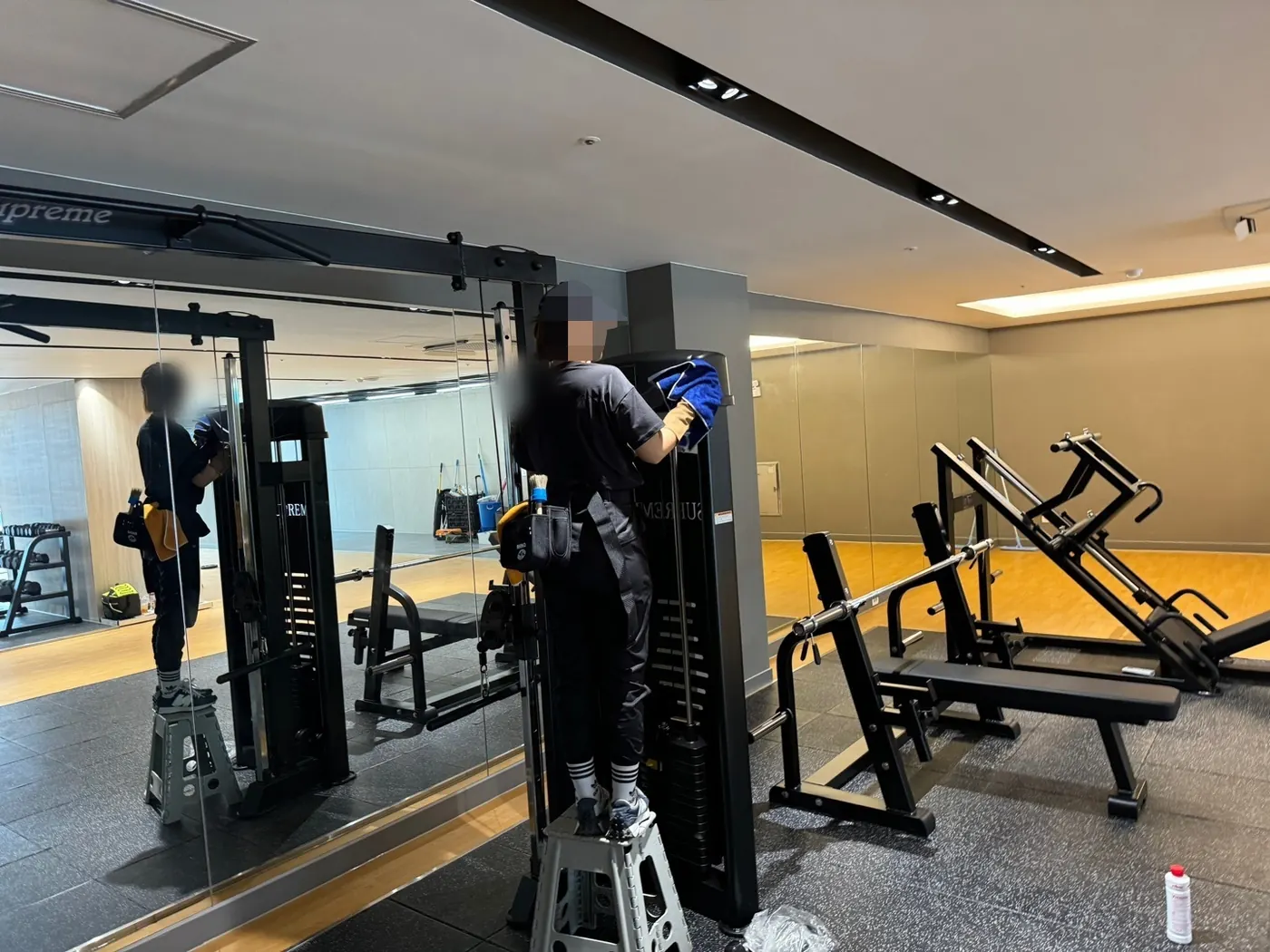 세정 진행 — 영양군 헬스장청소 현장