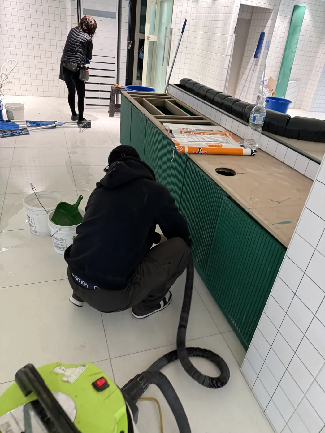 세정 진행 — 중덕동 식당청소 현장