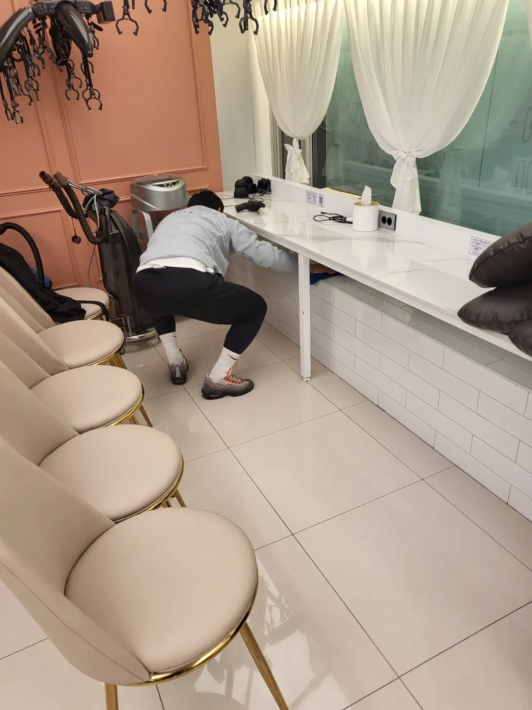 작업 진행 — 문경시 미용실청소 현장