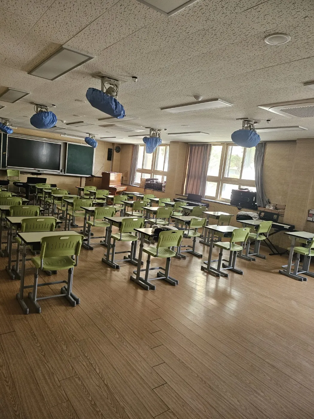 적서동 학교청소 시공 현장 — 교실 정리