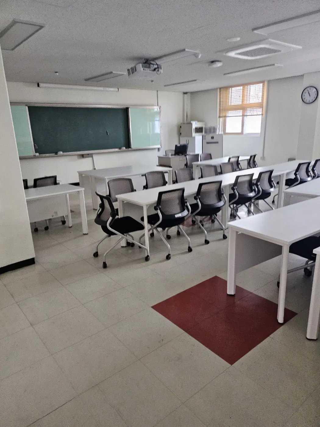 봉화군 학교청소 시공 현장 — 교실 마감