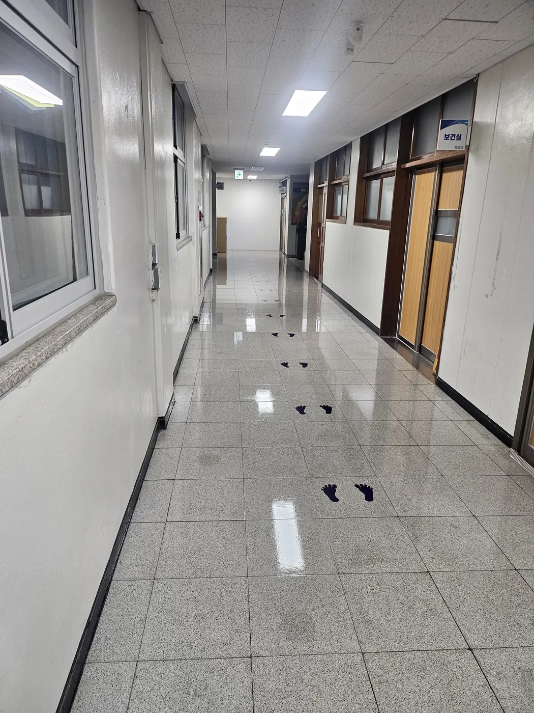 단북면 학교청소 시공 현장 — 통로 정리