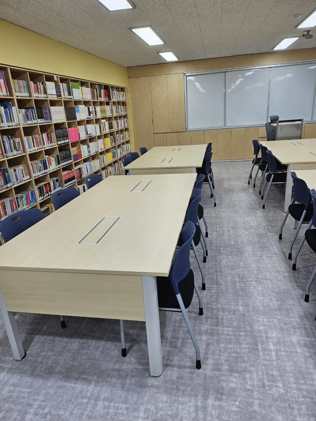 도서관 정리 — 청송군 학교청소 현장