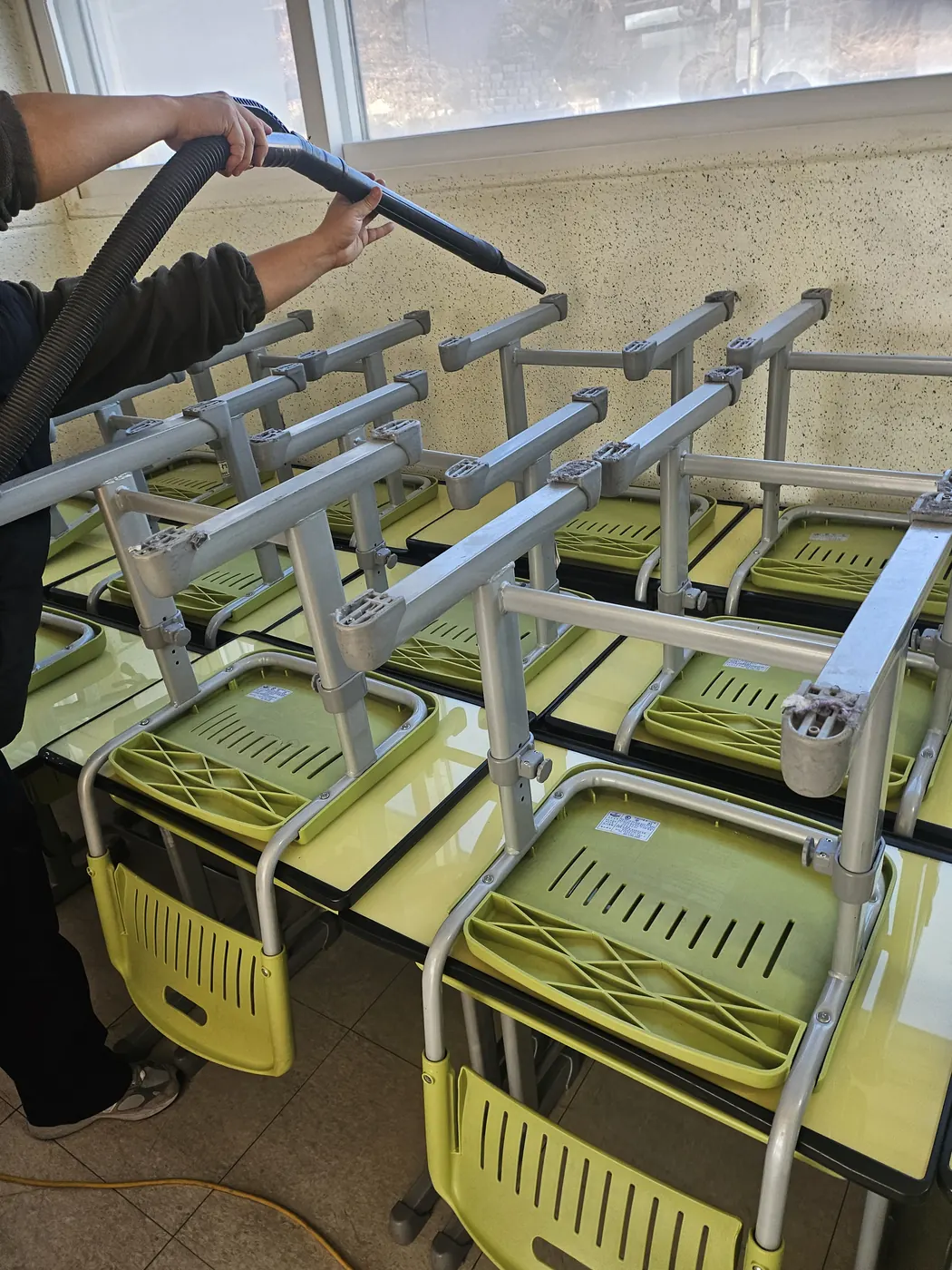 바닥 기계 세정 — 양촌동 학교청소 현장