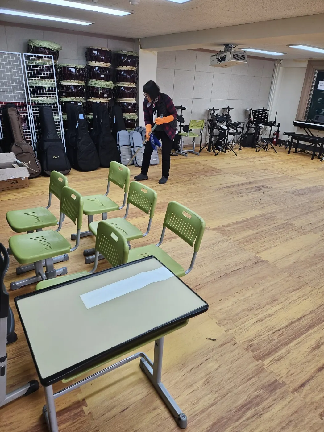 특별실 작업 — 안동시 학교청소 현장